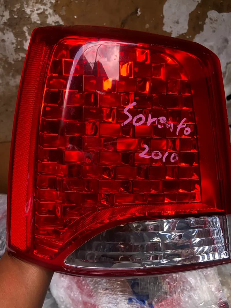 Ikinwoteri cya KIA Sorento 2010 cya Ampoule